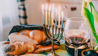 郑钦文打响世界前十保“位”战